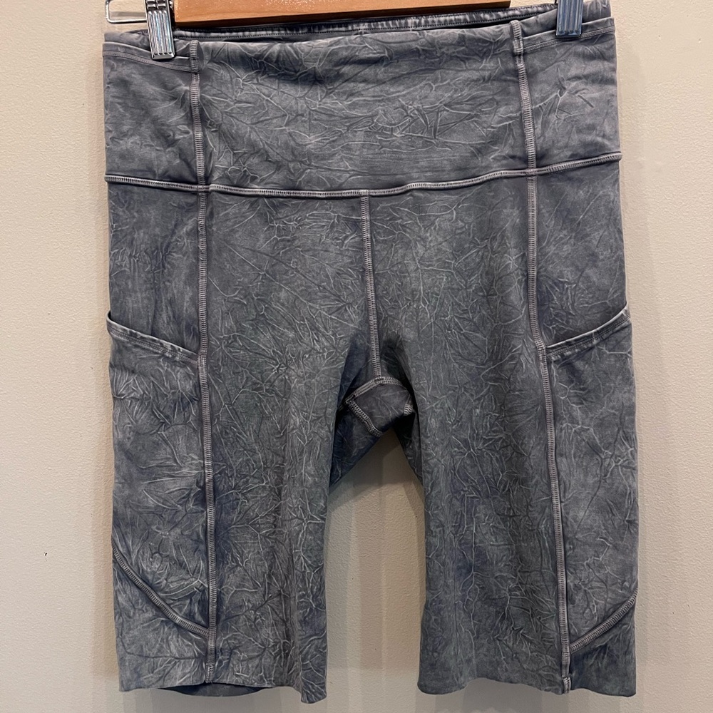 lululemon athletica Gray Textured Bike Shorts